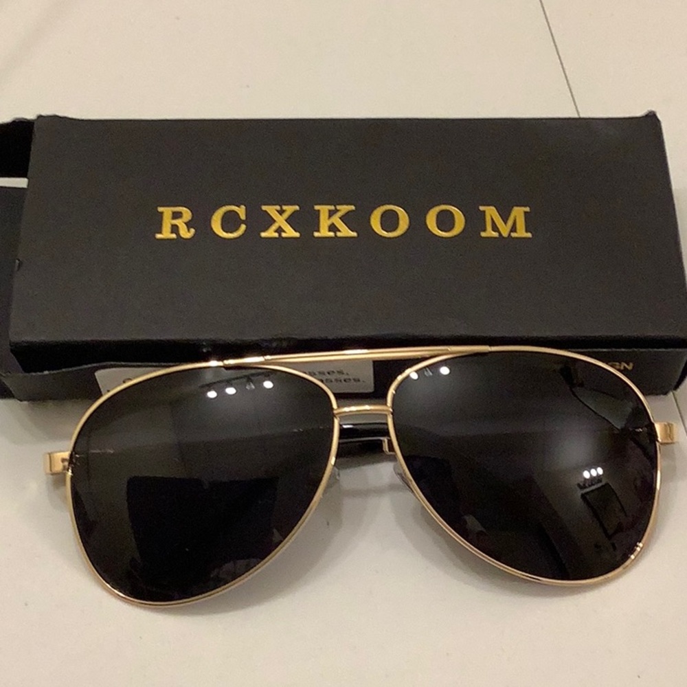 Black Aviator Sunglasses